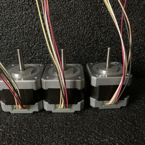 信浓步进电机SST42D2120电机42电机38长6线轴长24现货全新