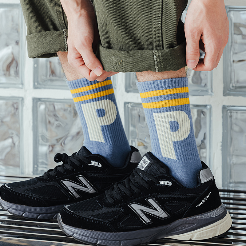 萌鸽透气吸汗男纯棉字母中筒袜