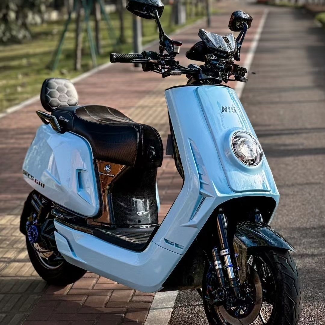 适用小牛N1sGT车壳,亮黑