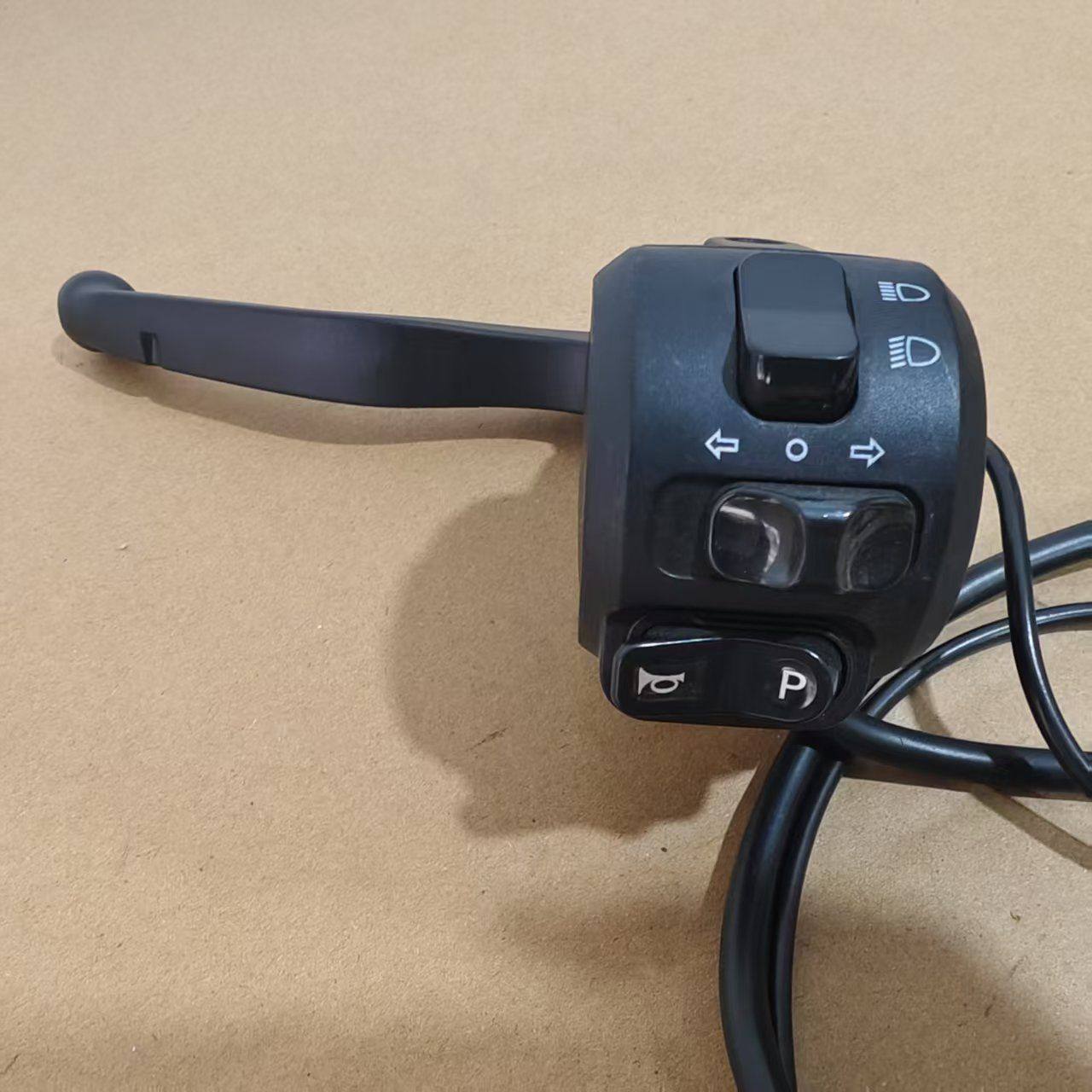 适用台铃电动车组合开关星河EB银河右转把刹车手柄喇叭大灯转向灯