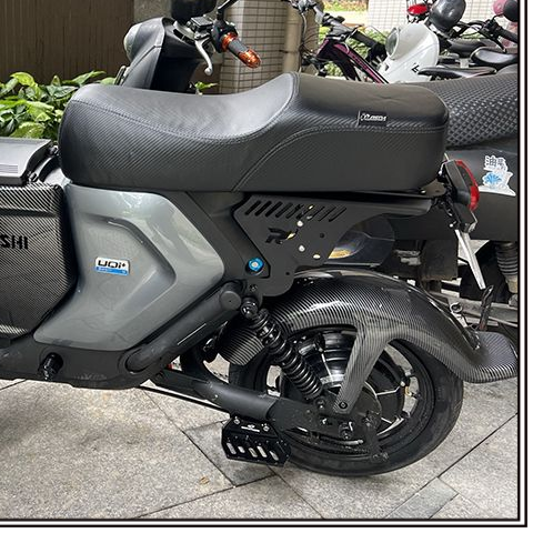 适用小牛U+B一体后挡泥板