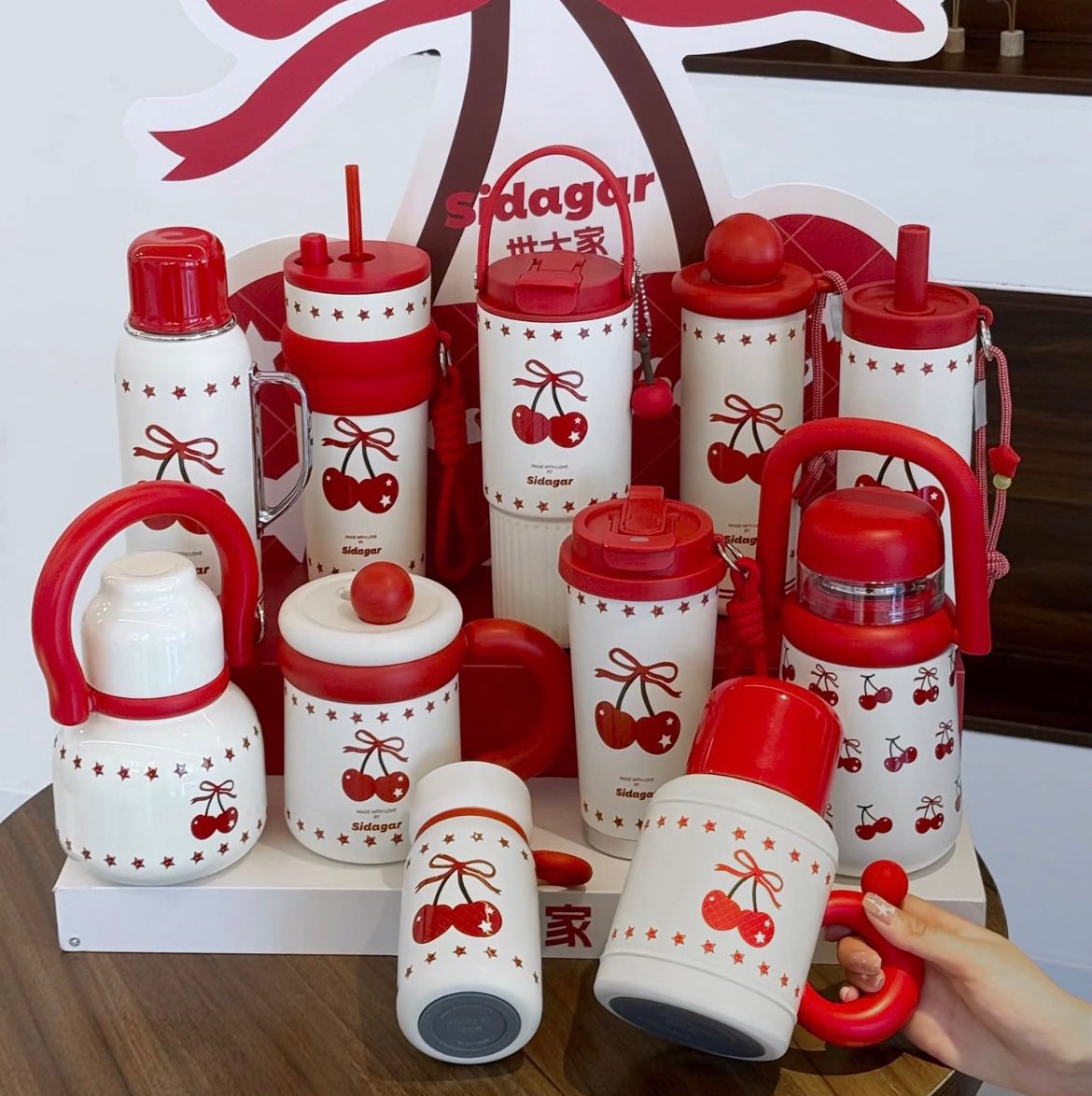 世大家樱桃吸管直饮保温杯男女生