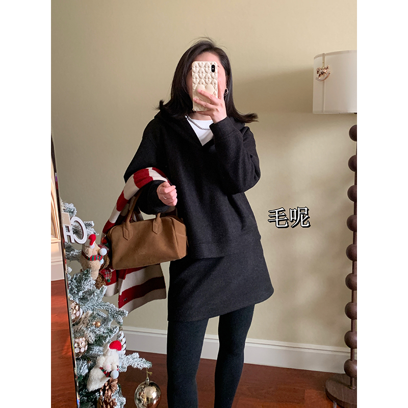 花总吖【贝洛集市】2025秋冬新款通勤百搭大连帽卫衣+短款半身裙