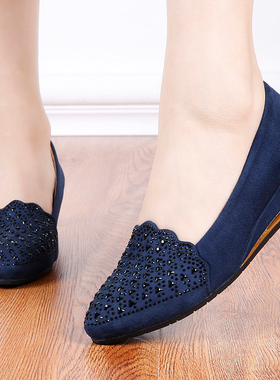 春秋新款老北京布鞋中跟女鞋时尚亮钻坡跟工装鞋通勤鞋大码女单鞋