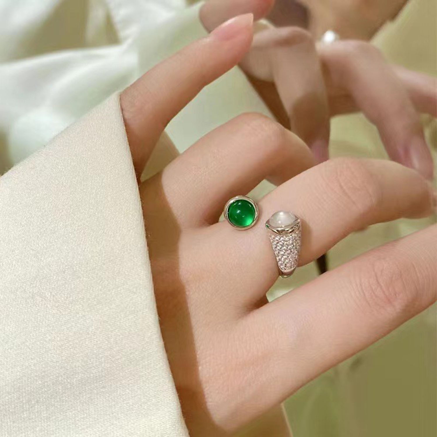 新中式双色白玉绿玉髓戒指女士时尚镶钻国风高级感小灯泡开口指环