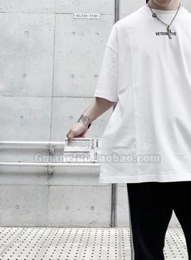FotiGmanClub VTM字母印花反标外露简约宽松OS休闲男女短袖TEE恤