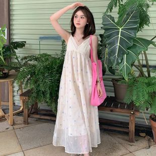 海边度假沙滩裙子 温柔风绝美小裙彩色波点甜美吊带连衣裙长裙夏季