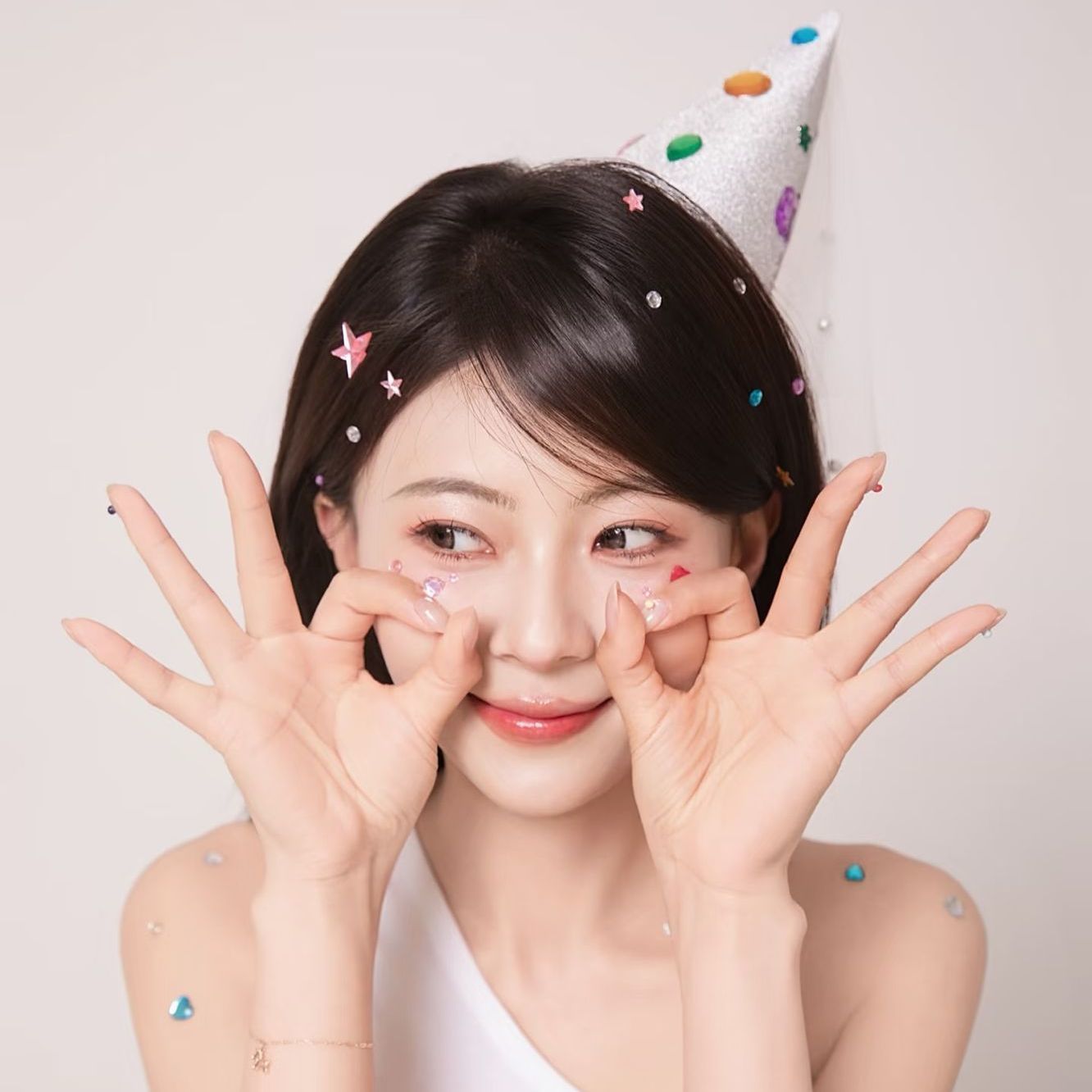 彩色钻石珍珠头纱生日帽头饰加贴纸公主女孩生日派对氛围感装饰