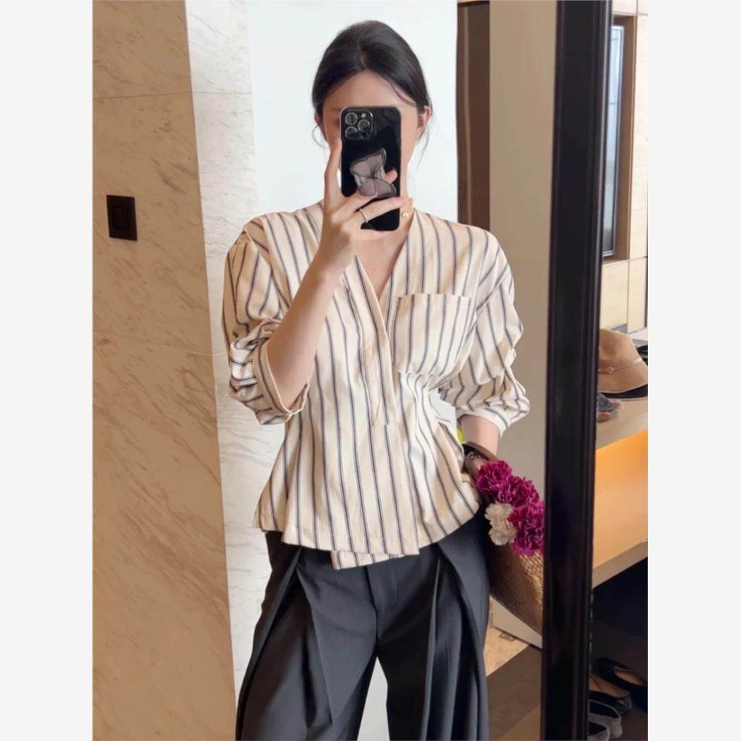 高级感法式五分袖掐腰条纹衬衫女夏季新款设计感洋气减龄百搭上衣,女装/女士精品,衬衫,淘宝优惠券,粉丝福利购,淘宝优惠卷