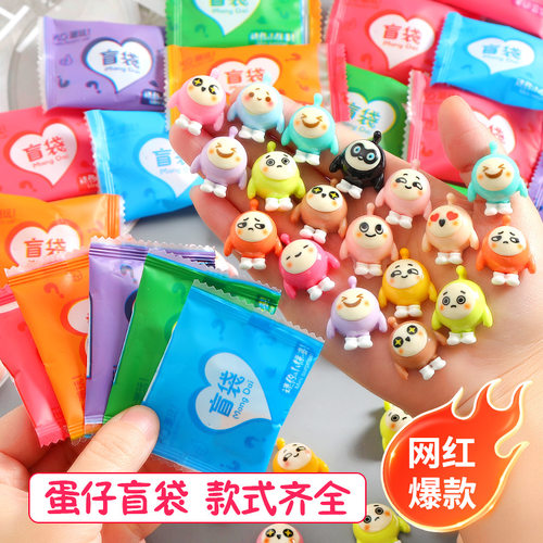卡通潮玩盲袋卡通公仔儿童小礼物