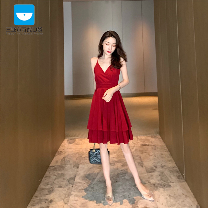 三亚-度假领露背吊带连衣裙小个子女夏沙滩裙法式复古短裙小红裙