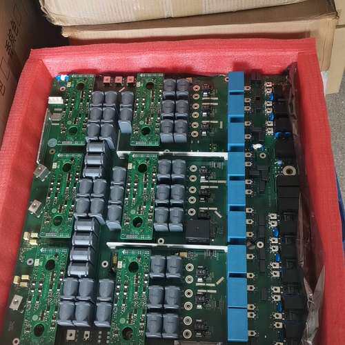 议价处理两块电源板ENE8PWRB，上面有6个模块，ENE8DR