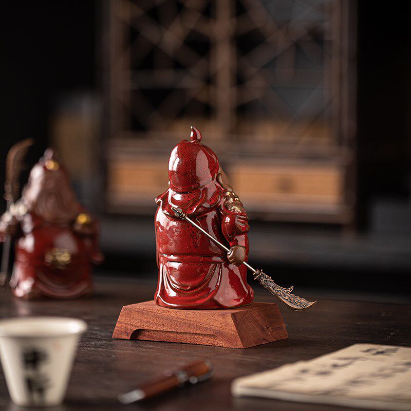 新中式文武财神关羽摆件小号陶瓷招财关公装饰工艺品桌面摆设茶宠