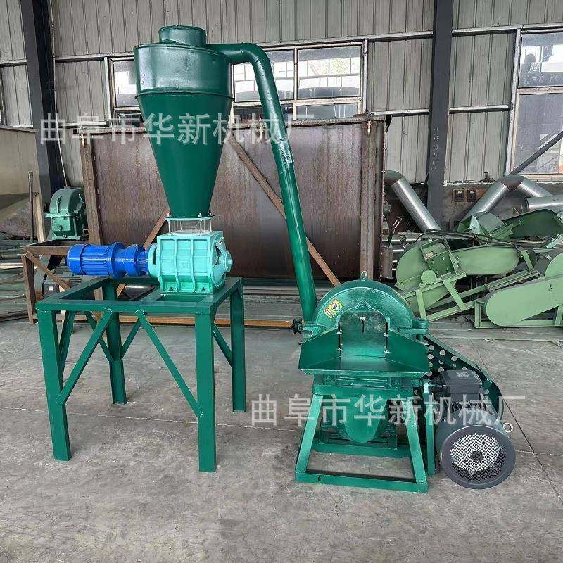 哥伦比亚柴油机带玉米小麦木薯磨粉机立口齿爪粉碎机流动作业