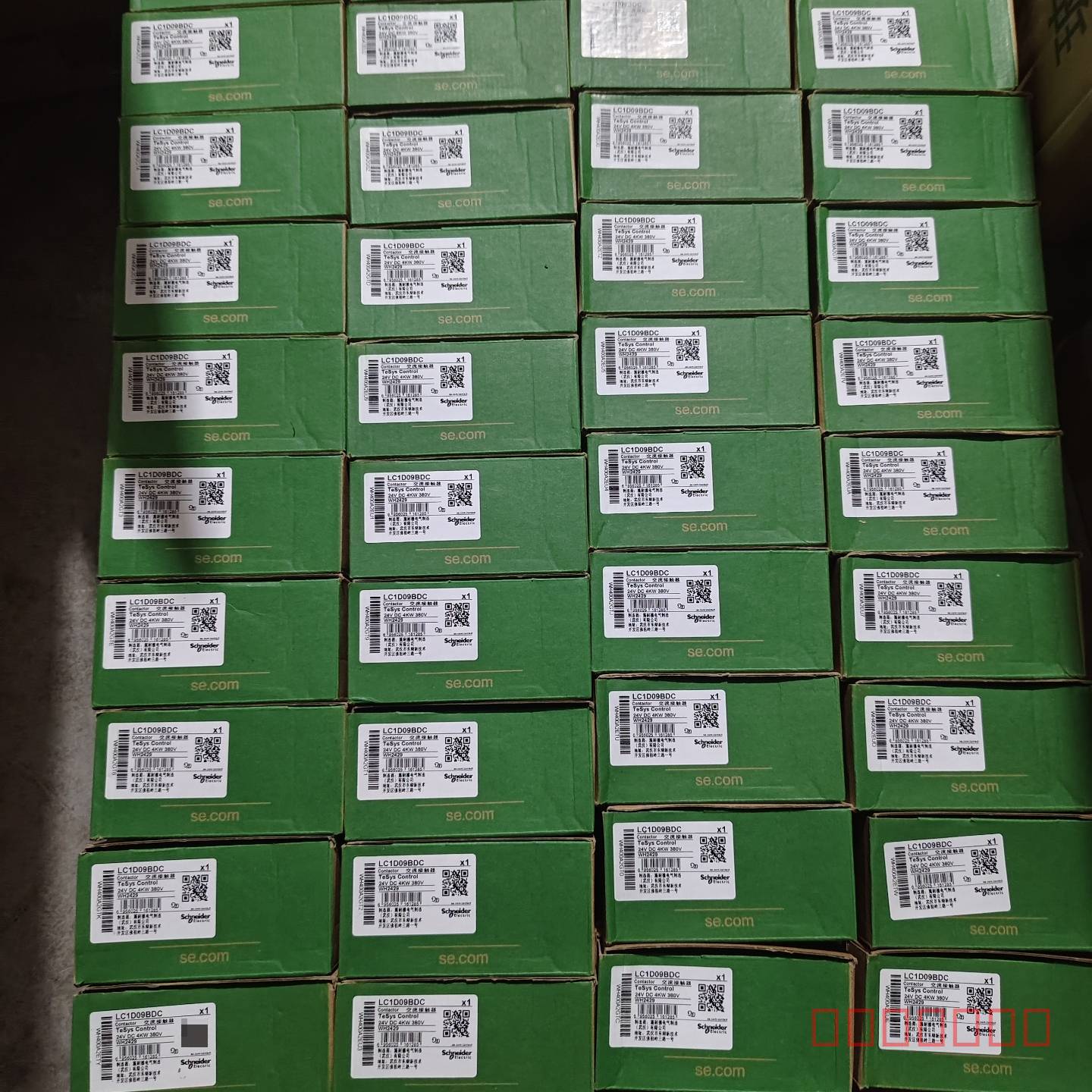 议价全新施耐德交流接触器LC1D09BDC，24V直维修