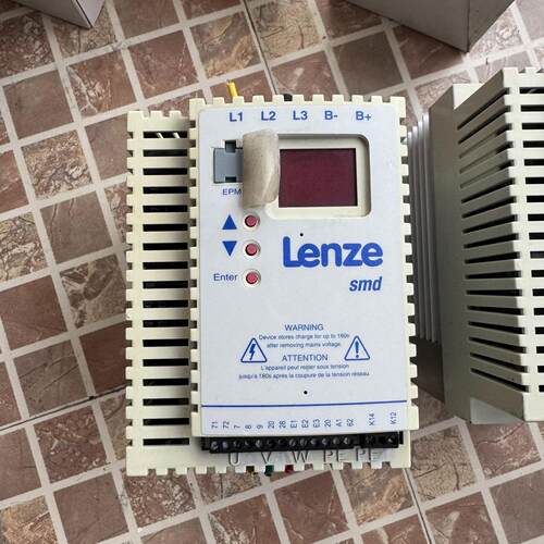 议价ESMD402L4TXA 伦茨SMD变频器 4KW工控设备维修