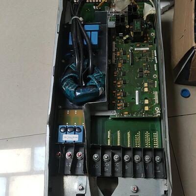 议价6SE6440-2AD33 工控变频驱动模块 工业自动化配件维修