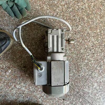 议价SEW WA10 DT56M4 减速电机 性能良好 工业机械 传动配件维修