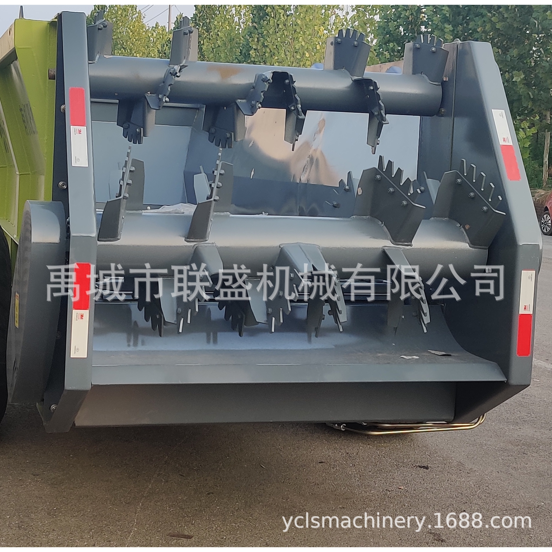 绞龙撒肥车抛撒车 粪肥扬肥车撒粪车 污泥石灰酒糟破碎抛撒车价格