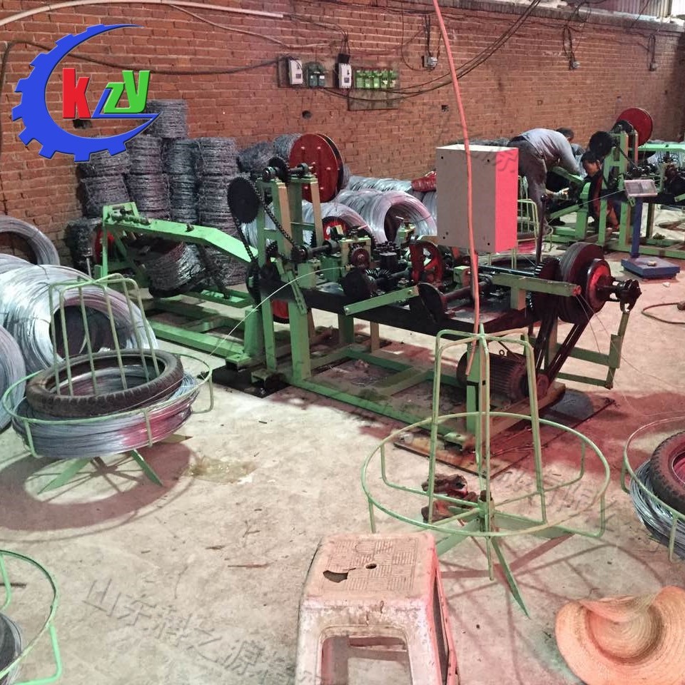 带刺铁丝网 正反拧刺绳机 全自动高速双股安全防护铁丝网机器