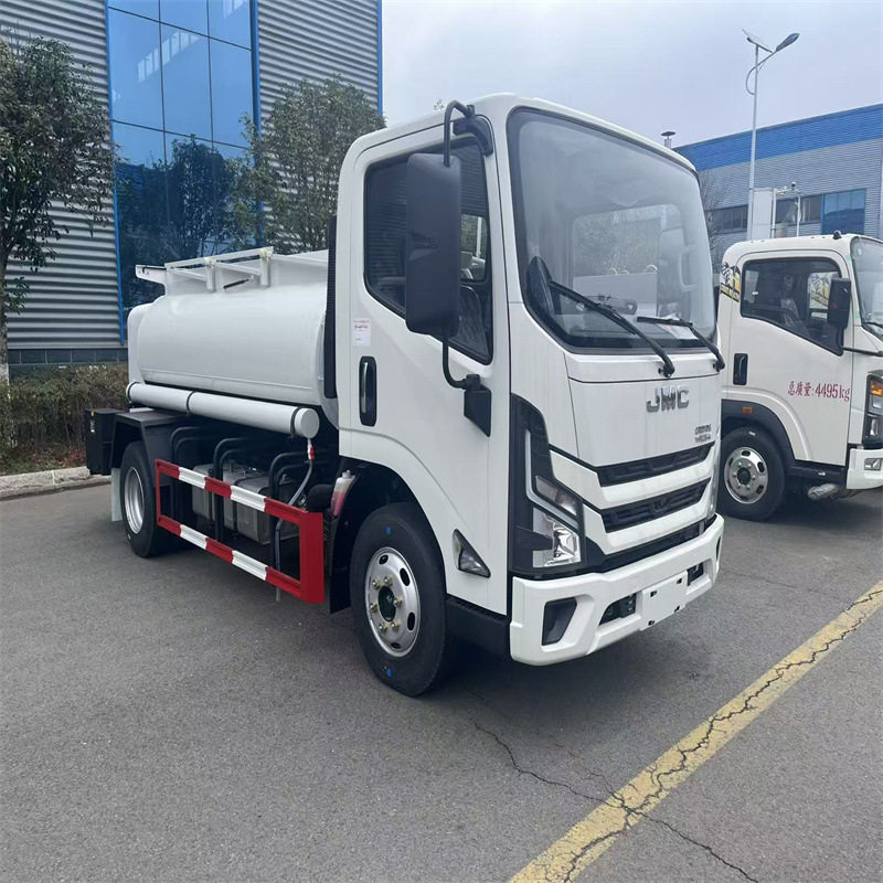 3-5吨JMC加油车5吨油罐车价格右舵江铃翻斗车自卸车双排货车