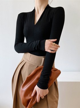 黑色v领打底衫女202r4新款高级感洋气纯色内搭修身t恤长袖上衣