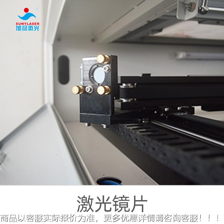 直供CCD摄像 头精准V定位切割海绵EA激光裁切割机 商标TKT刺绣剪