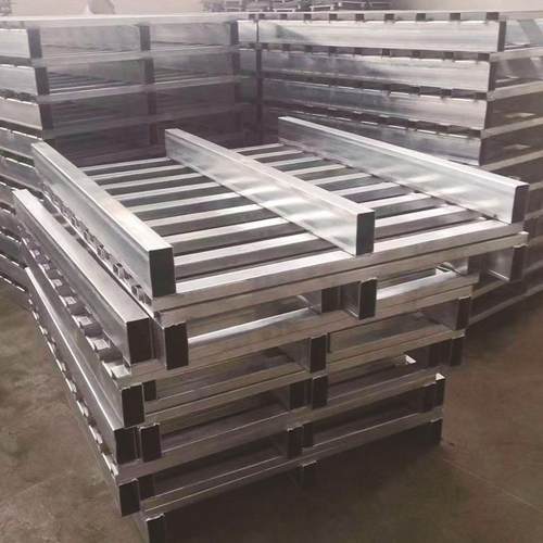 镀锌铁托盘川字型结构两面进叉可上货架镀锌管金属托盘现货