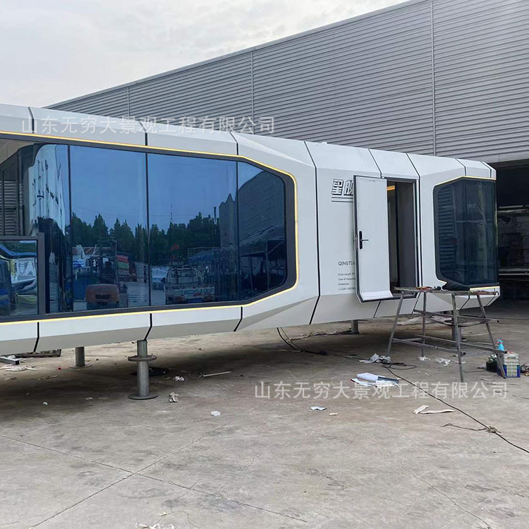 户外景区营地特色民宿可移动方舱小屋星空观景舱智能方舱新型房屋