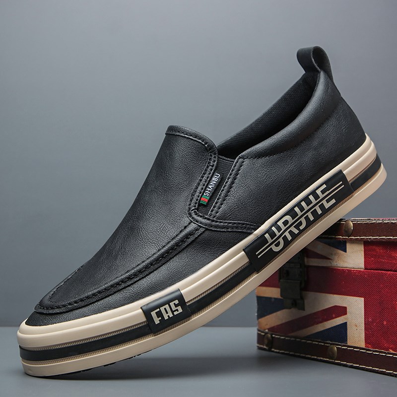 2024年新款春秋季男士皮鞋一脚蹬韩版潮流透气懒人防水休闲板鞋子