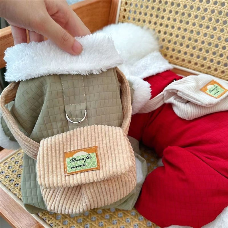 小体狗衣服2023网红新款冬天棉衣幼犬带牵引扣遛狗保暖背包四脚衣