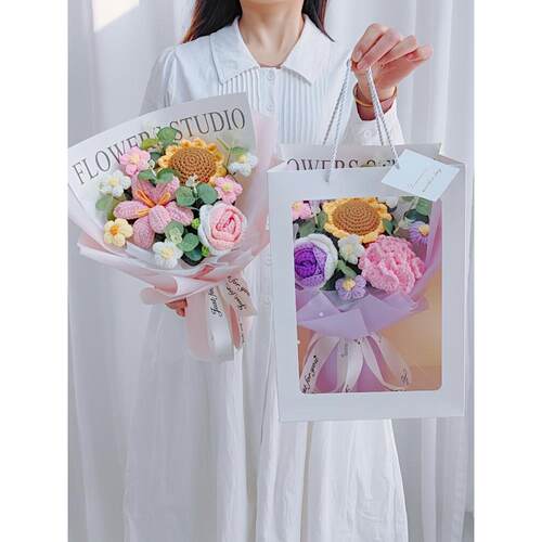 毕业手持花束，羊毛编织向日葵玫瑰，送给女老师、朋友和同学的生