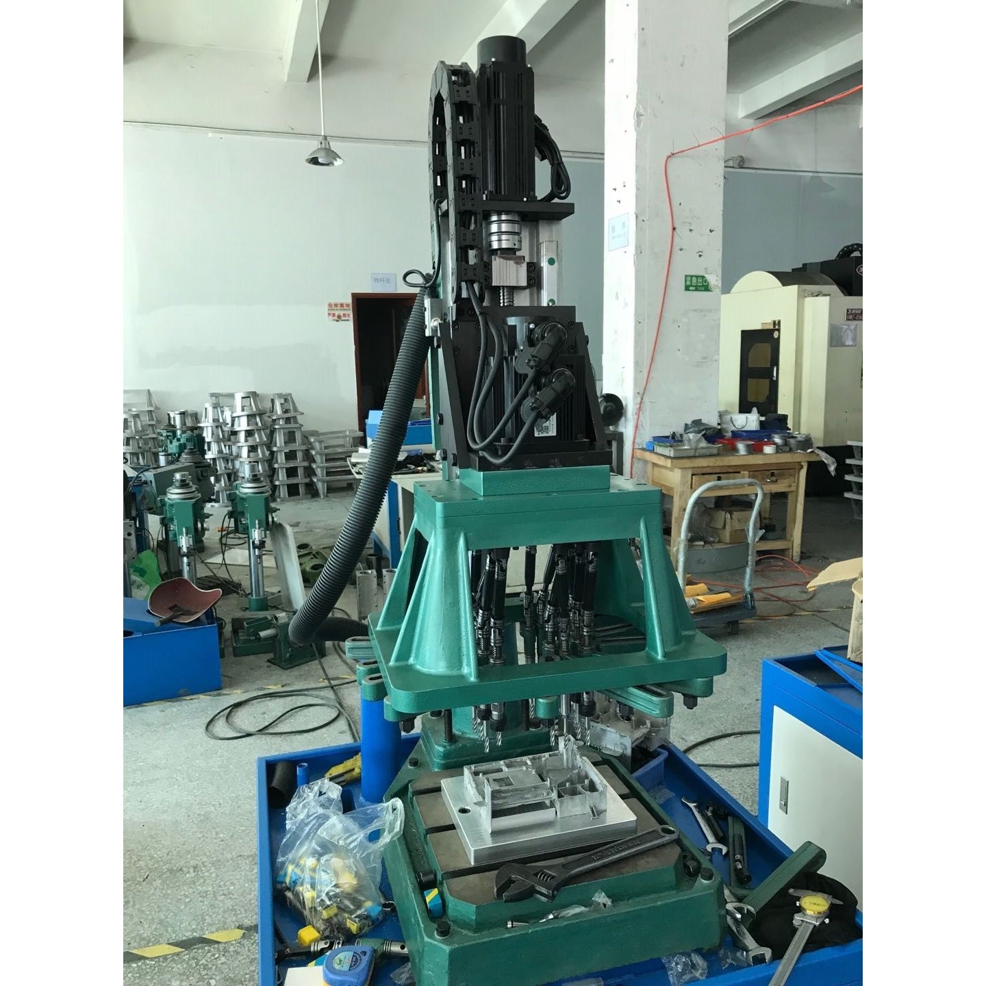 厂家直销 4508攻牙机多轴自动攻丝机 质量保证 一年保修可,五金/工具,机床,淘宝优惠券,粉丝福利购,淘宝优惠卷