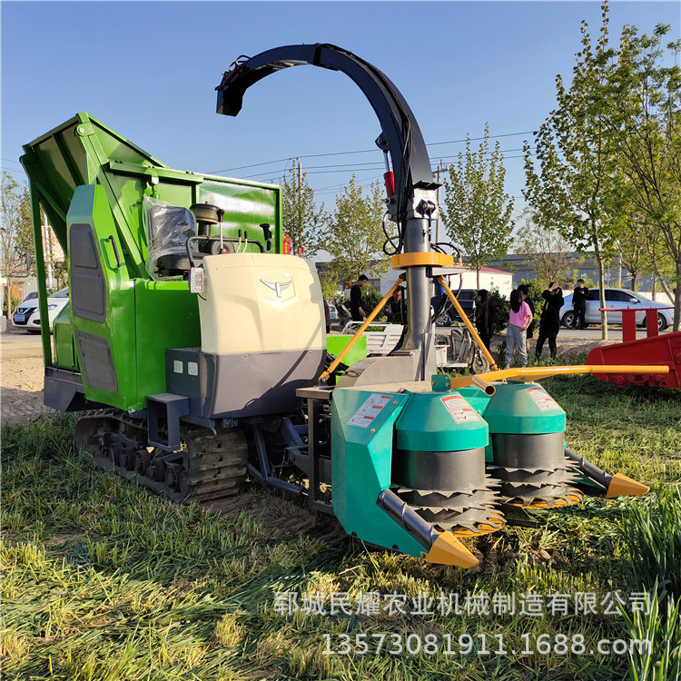 小麦收割机底盘改装双转盘割台青储机  多功能玉米秸秆粉碎收割机
