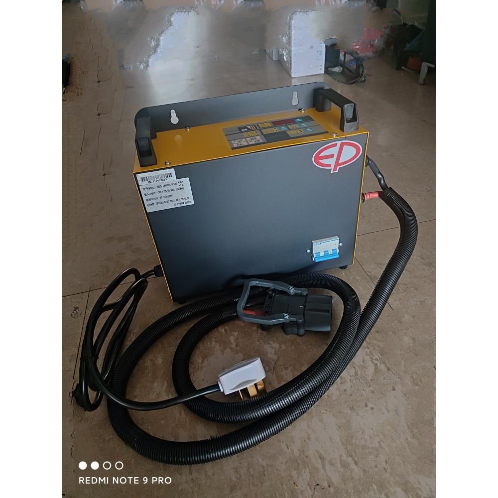 中力电动叉车锂电叉车充电机ESCH48V100A48V200A
