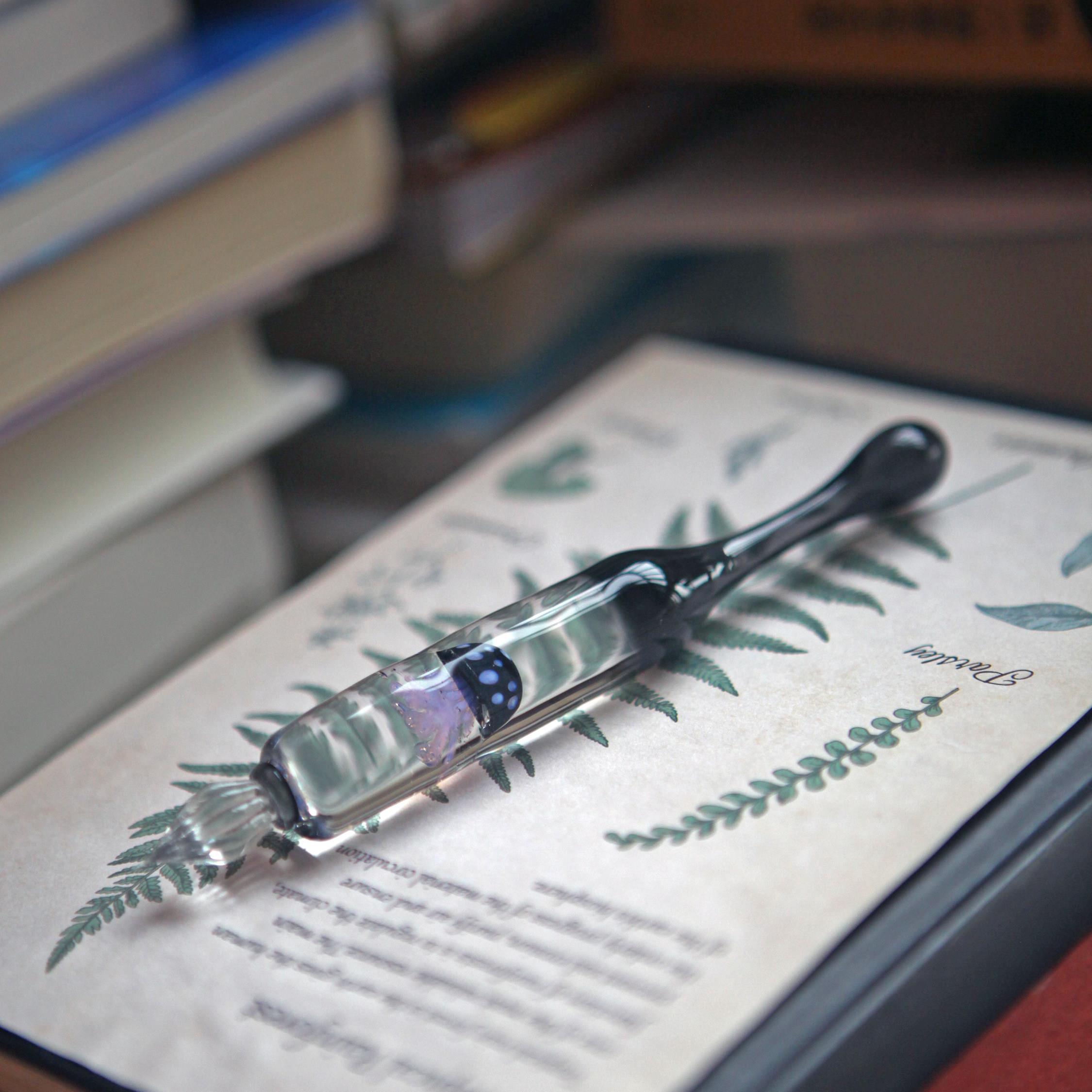 【伊塔斯玻璃】黑色水晶玻璃水母玻璃笔彩墨手作蘸水笔Glass Pen