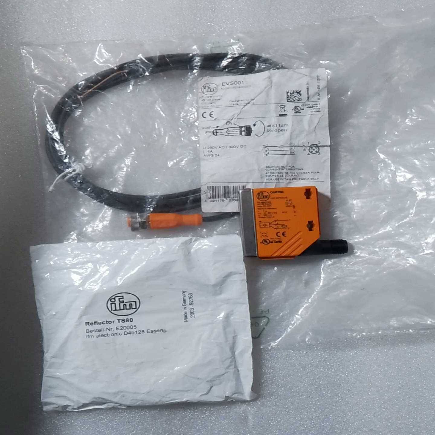 议价05P200光电开关，带线，TS50反光板，一套