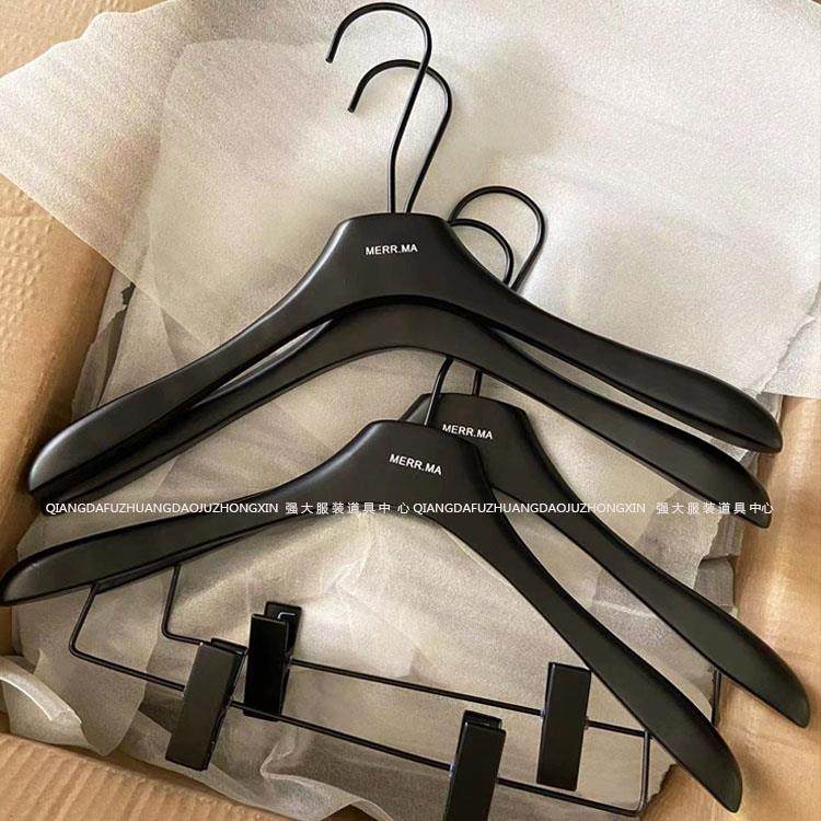 哑黑色实木衣架服装店爆款烤漆衣架裤夹女装店高档无痕衣裤架专用
