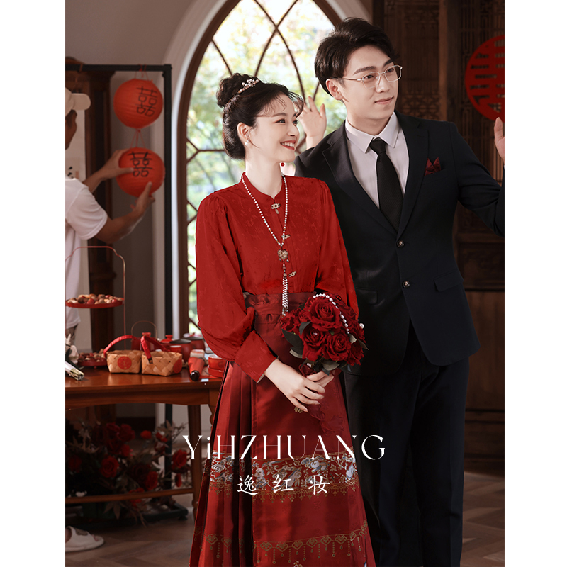酒红色新娘敬f酒服2024新款旗袍婚服马面裙平时可穿订婚礼服裙套