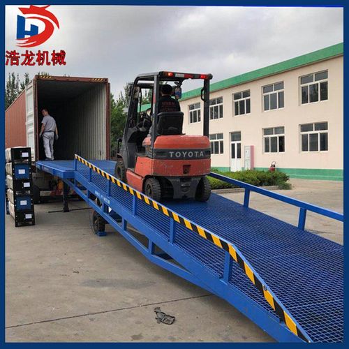 叉车装车卸货上下车坡道集装箱装柜升降尾板移动式登车桥上货跳板