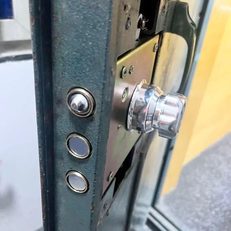 大门保旋钮锁升级十字锁防盗门锁超C级自动碰锁老式铁门内锁芯