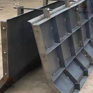 定制防撞墙钢模板桥梁防撞护栏模具分隔护栏模具水泥护栏模板厂家