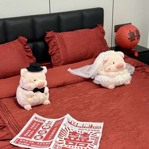 糊涂娘娘c结婚压床娃娃一对可爱婚纱小猪婚房婚庆公仔新婚礼物玩