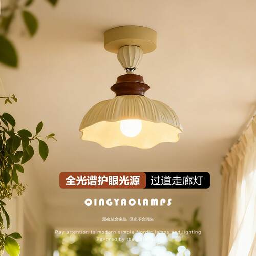 新款法式复古木质玄关过道吊灯卧室床头小吊灯护眼氛围感灯具