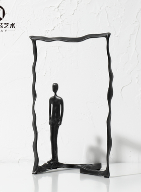 现代简约创意黑色金属边框抽象人物摆件样板房客厅玄关Z装饰品摆