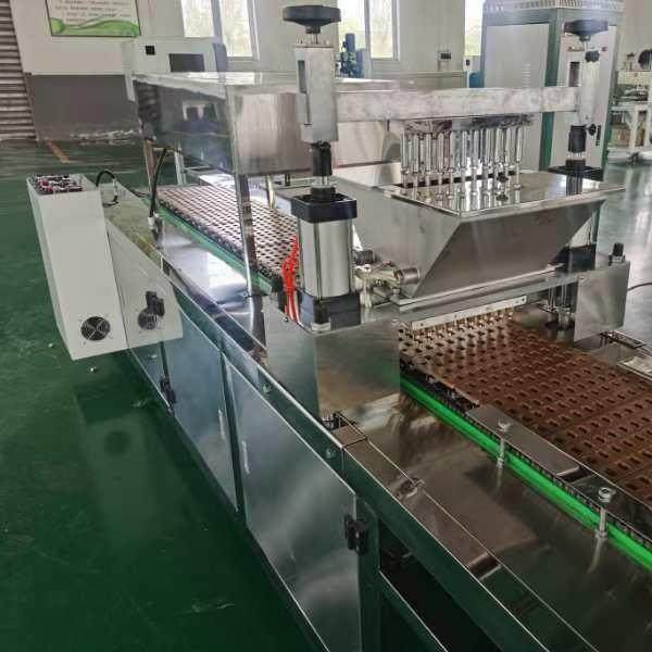 ”小型糖果浇注机半自动糖果浇注机实验室糖果设备小型软糖浇注,清洗/食品/商业设备,其他食品加工设备,淘宝优惠券,粉丝福利购,淘宝优惠卷