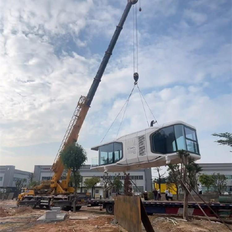 装配式露天星空玻璃房加工智慧民宿景区露营户外胶囊仓设计施工