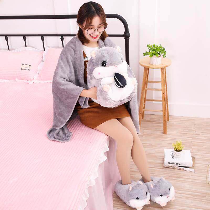 可爱仓鼠暖手抱枕被子两用车内二合一毯子多功能午休枕头女生午睡