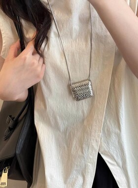 秋冬新款包包配饰~2024年项链女设计感毛衣链小众独特长款斜挎链