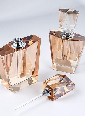 样板房衣帽间化妆台摆件轻奢现代简约水晶香水瓶家居样板间装饰品